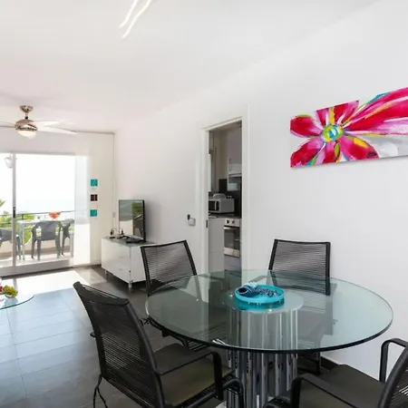 Global Edificio Meridiano 6385 בית נופש